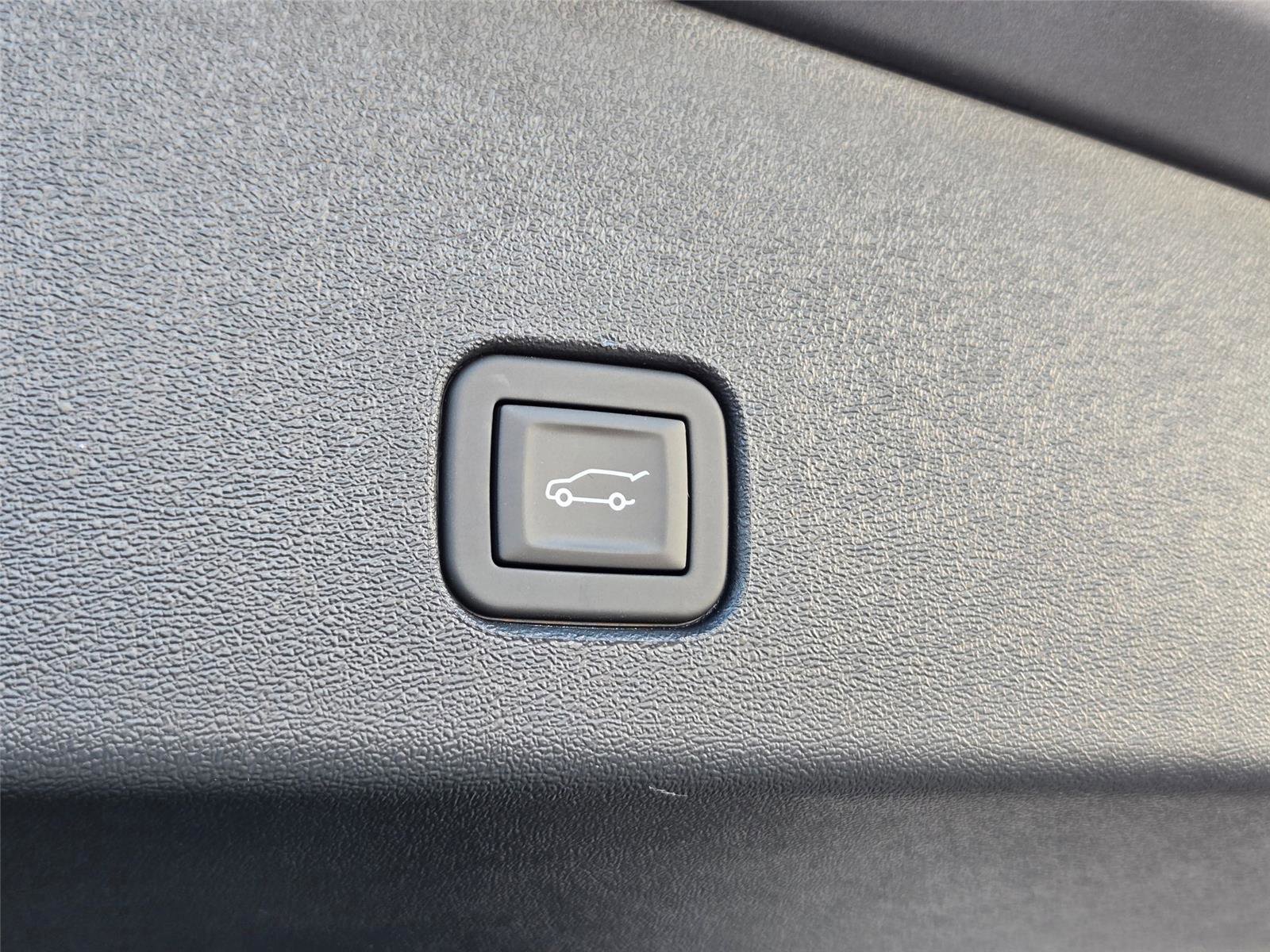 New 2026 Cadillac Optiq V w/ Magnus Launch Edition AWD/4WD image 33