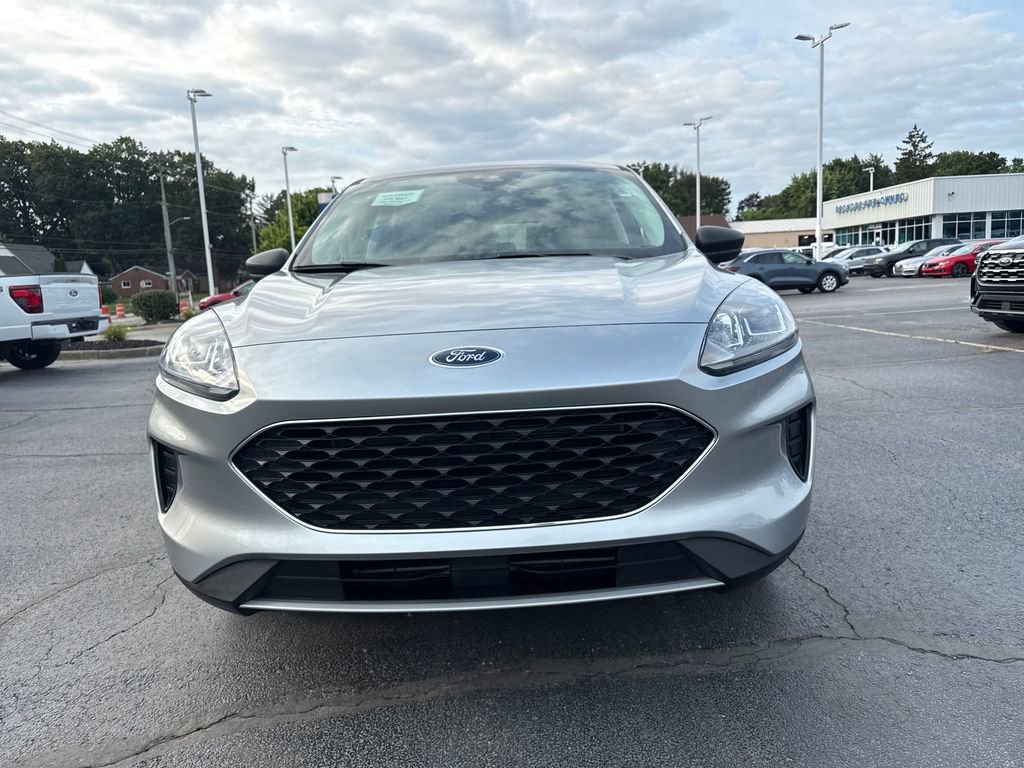 Used 2022 Ford Escape SE image 3