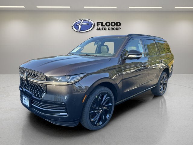 New 2027 Lincoln Navigator Reserve w/ Jet Appearance Package AWD/4WD image 3