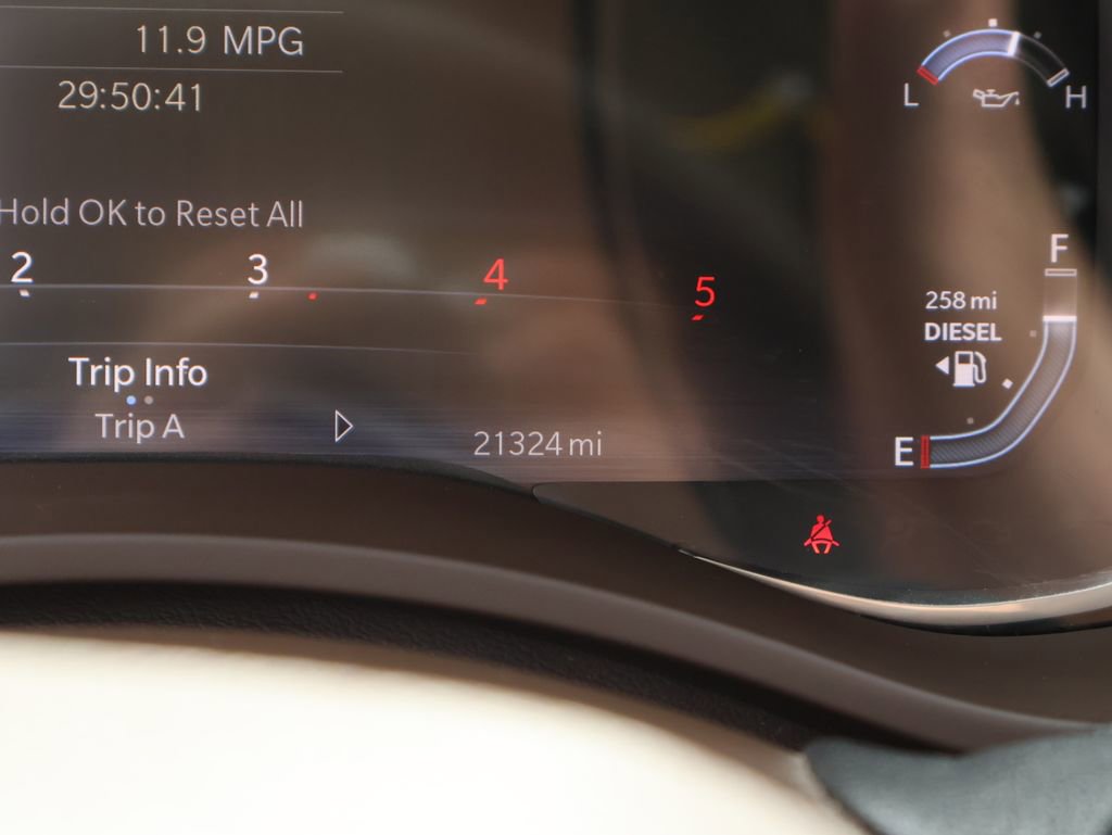 Used 2025 RAM 2500 Laramie AWD/4WD image 35