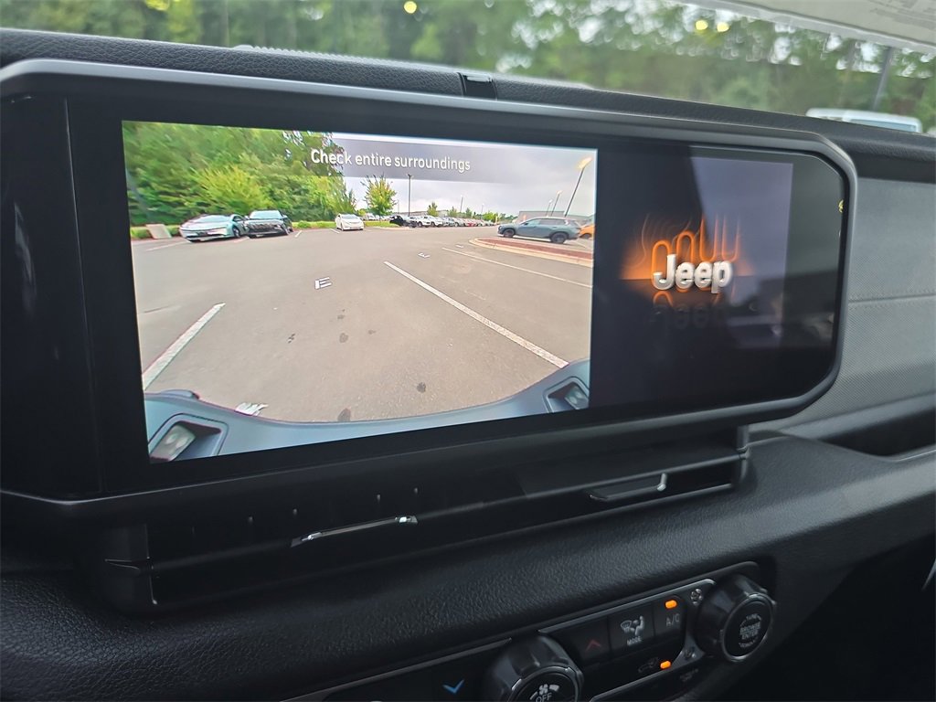 New 2025 Jeep Gladiator Sport image 23