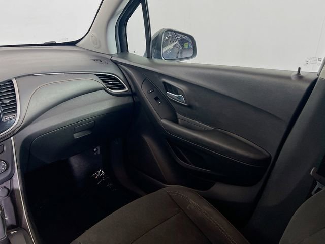 Used 2018 Chevrolet Trax LS FWD image 20