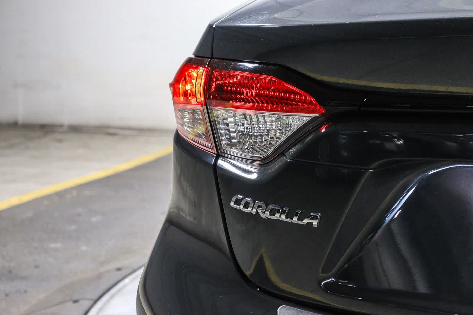 Certified 2025 Toyota Corolla LE FWD image 12