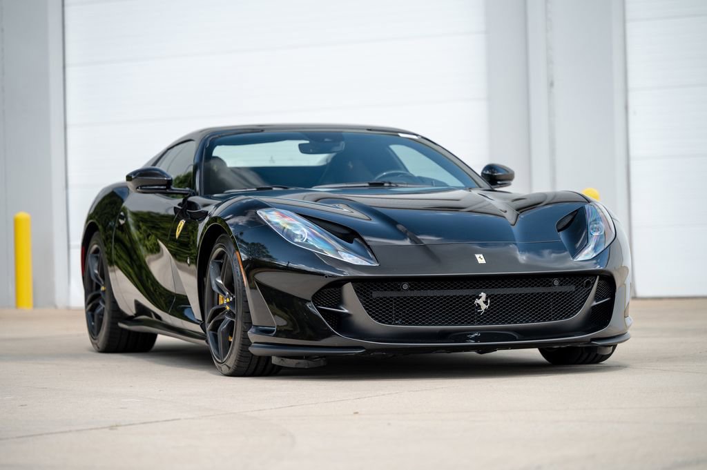 Used 2022 Ferrari 812 GTS RWD image 4