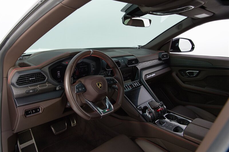 Used 2021 Lamborghini Urus AWD/4WD image 21