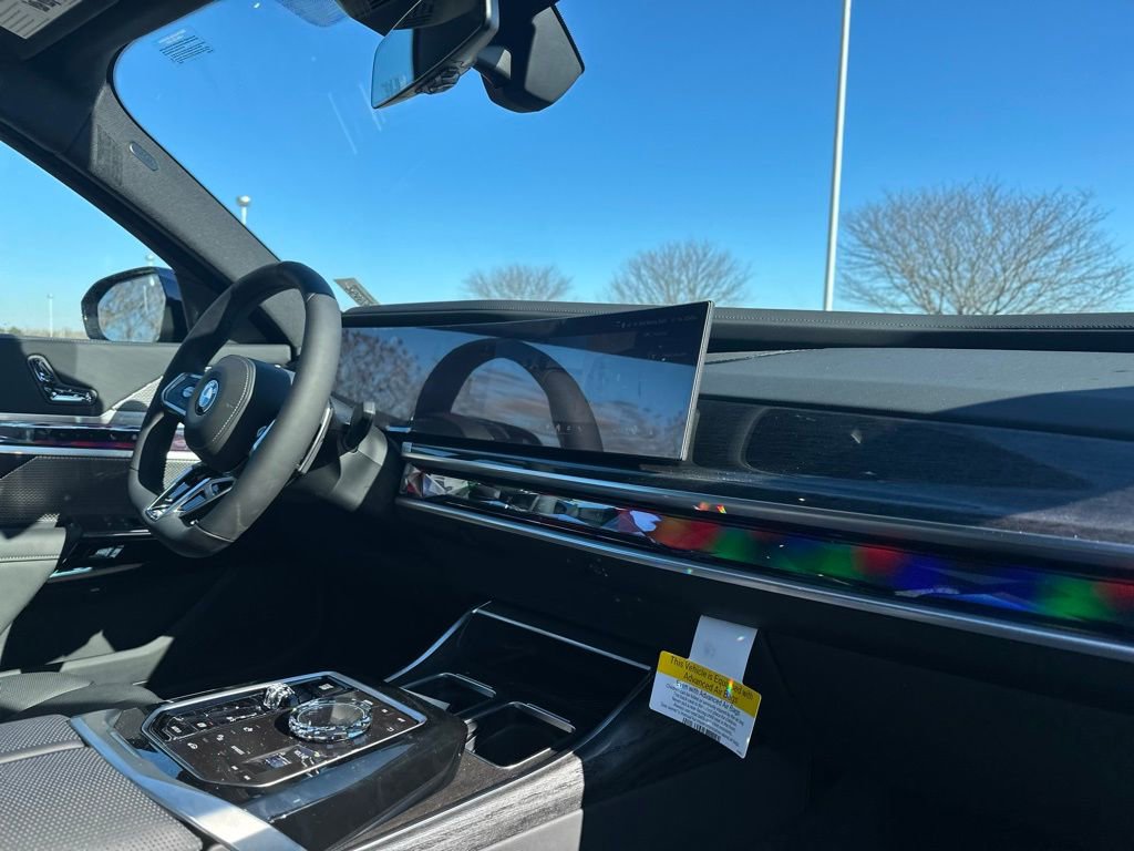 New 2026 BMW 760i xDrive image 25