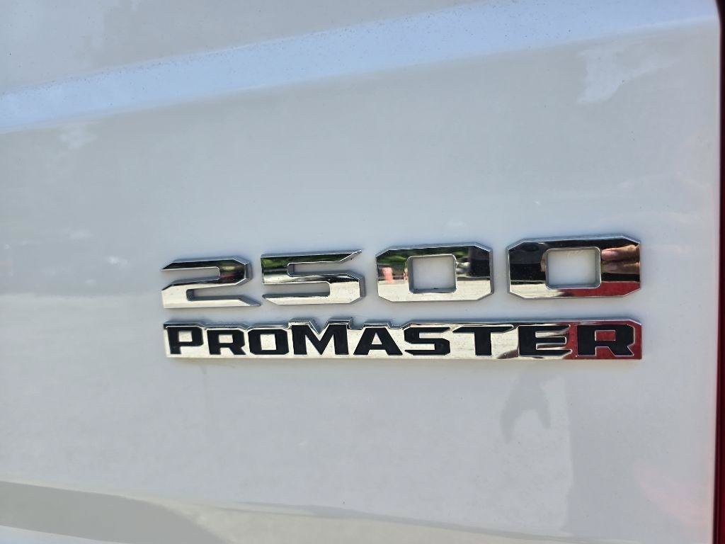 Used 2023 RAM ProMaster 2500 FWD image 9