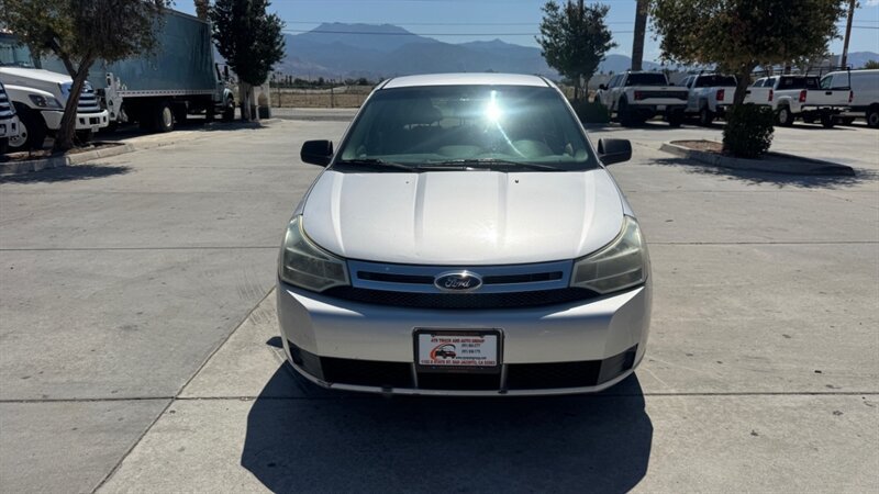 Used 2011 Ford Focus SE FWD image 14