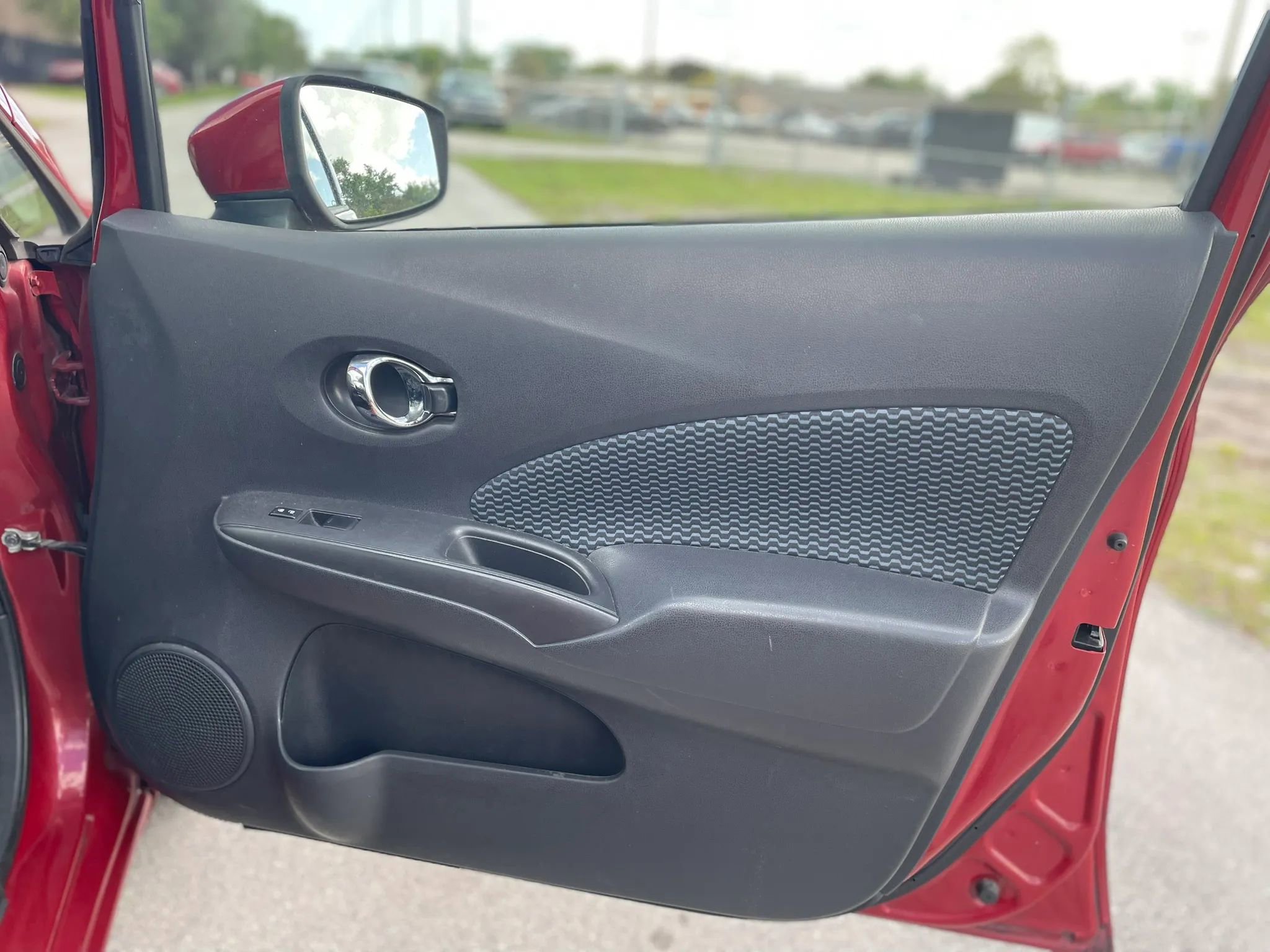 Used 2015 Nissan Versa Note SV image 29