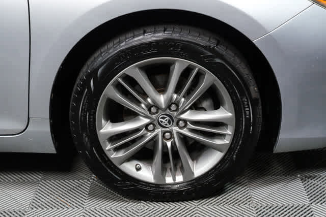 Used 2016 Toyota Camry SE image 32