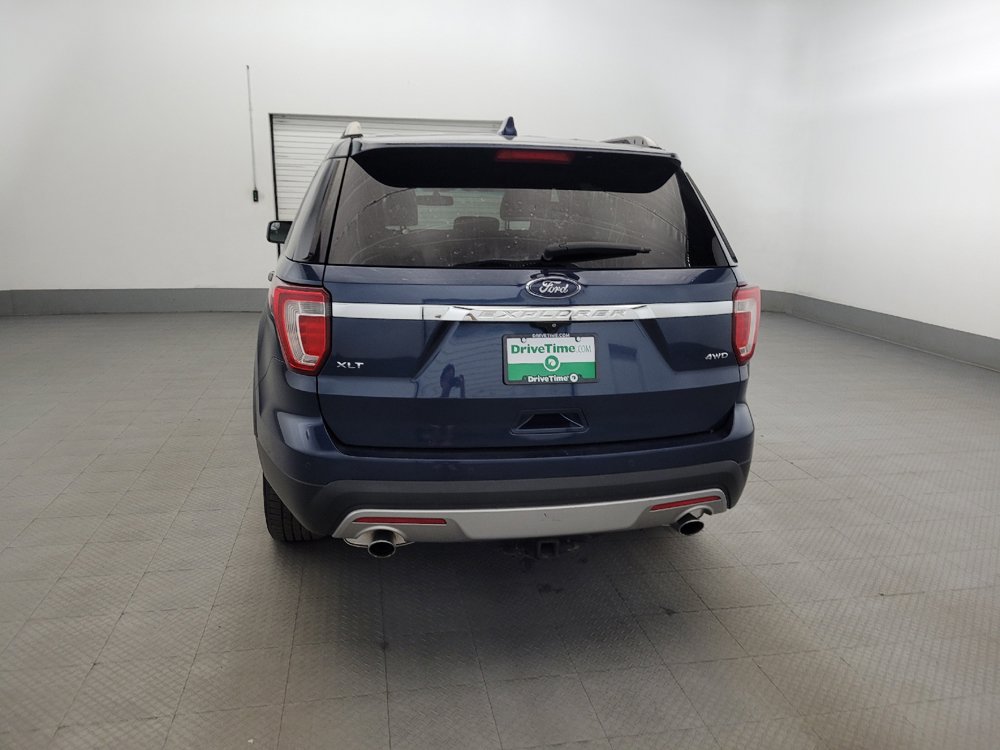 Used 2016 Ford Explorer XLT w/ Equipment Group 202A AWD/4WD image 6