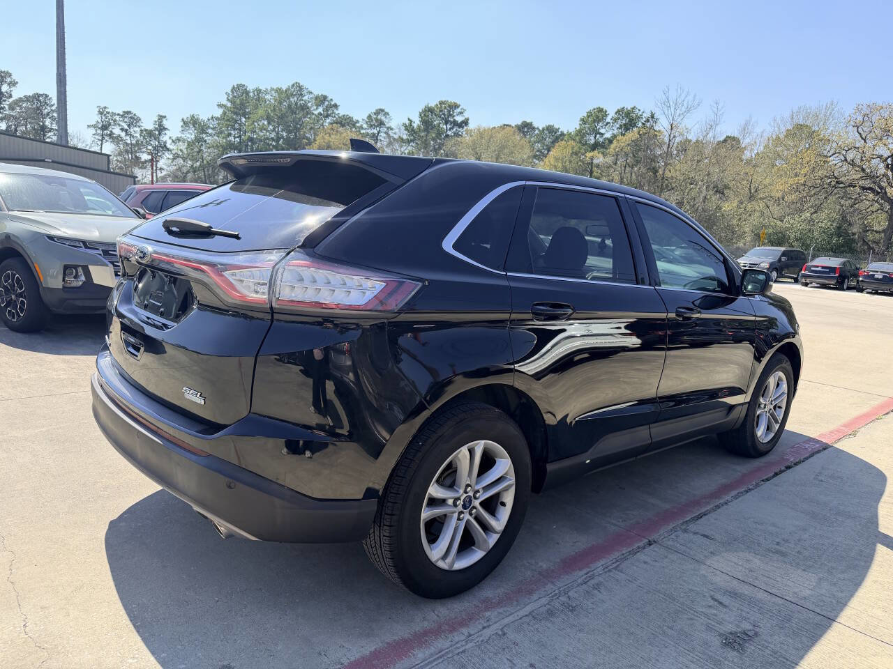 Used 2017 Ford Edge SEL w/ Equipment Group 201A FWD image 8