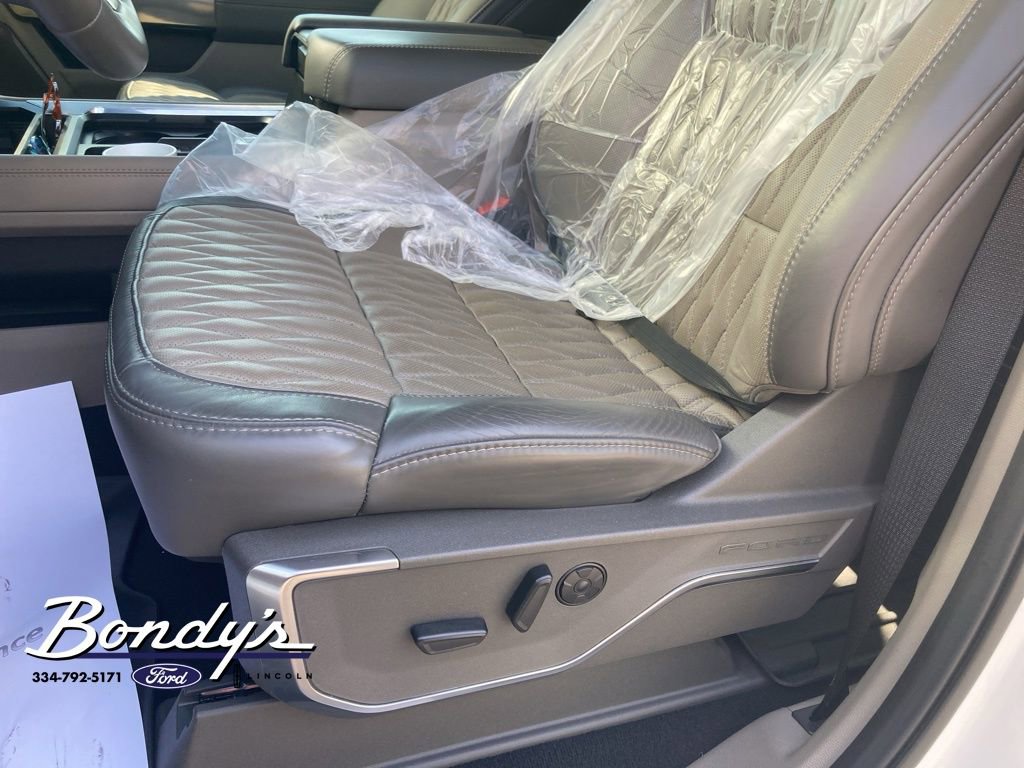 Used 2025 Ford F250 Platinum w/ Platinum Plus Package image 6