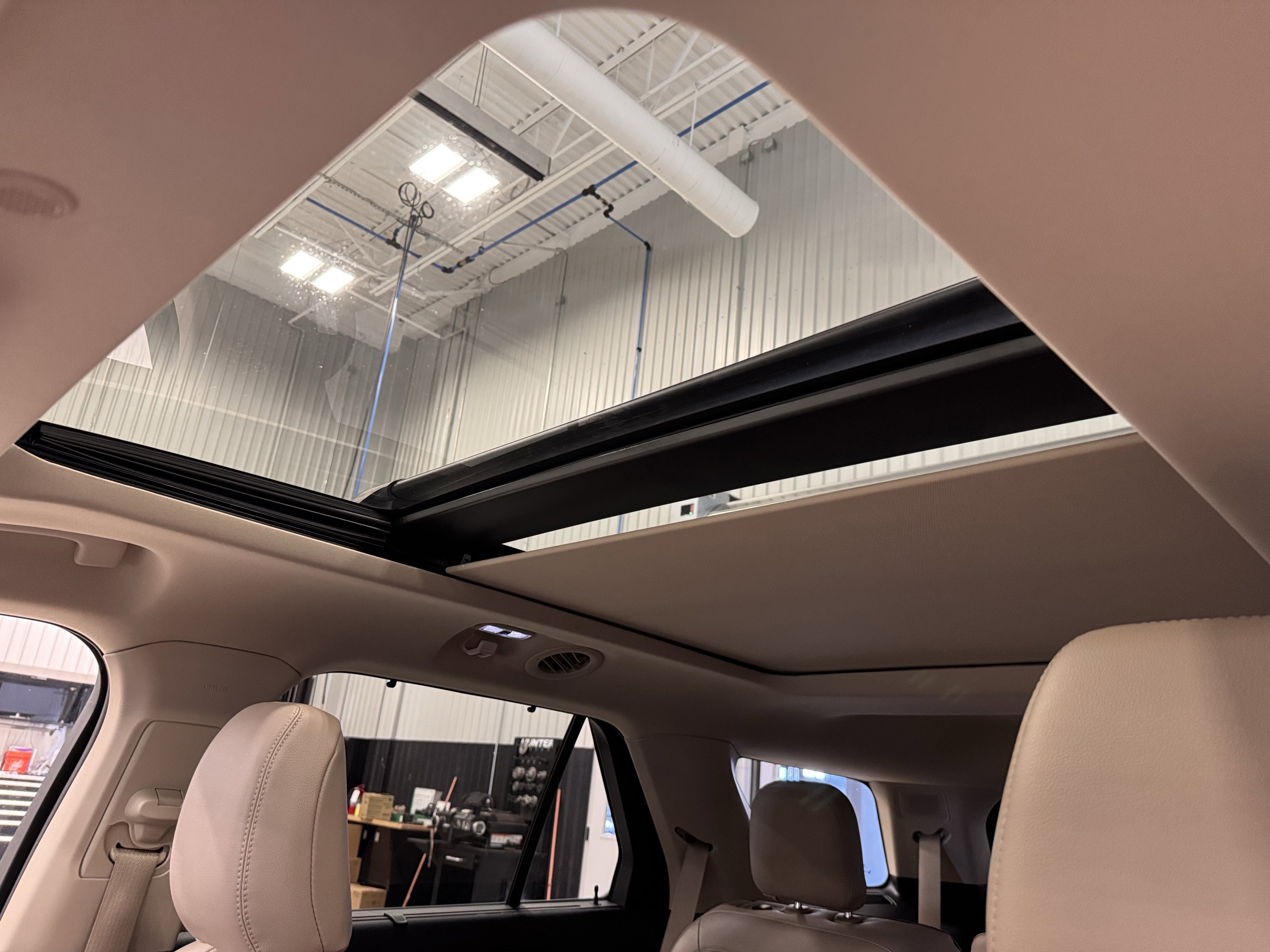 Used 2020 Ford Explorer Limited w/ Class III Trailer Tow Package image 16