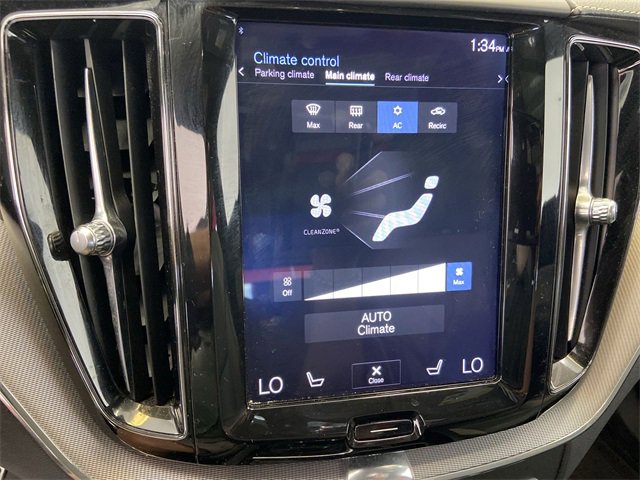 Used 2020 Volvo XC60 T5 R-Design image 28