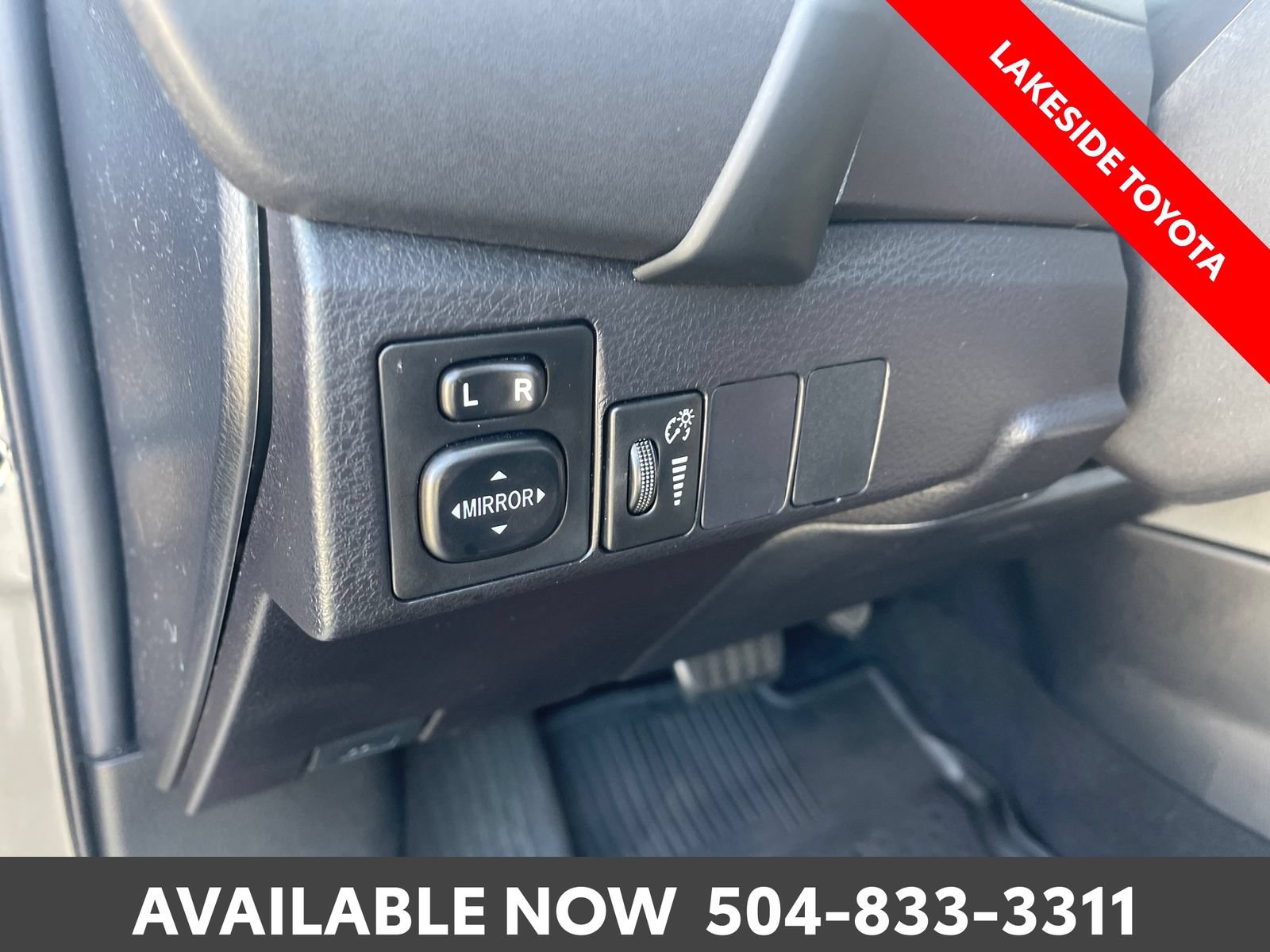Certified 2018 Toyota Corolla LE FWD image 26