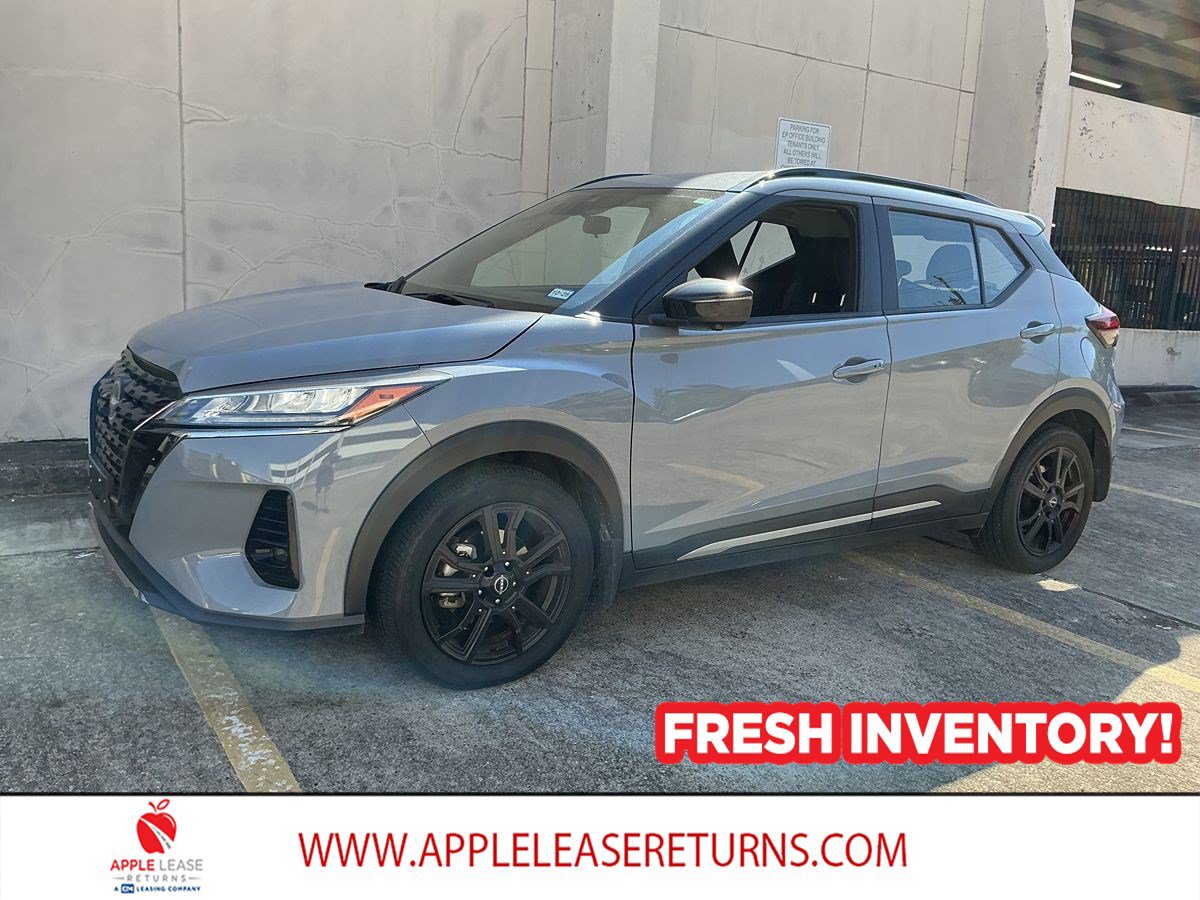Used 2024 Nissan Kicks SR FWD image 2