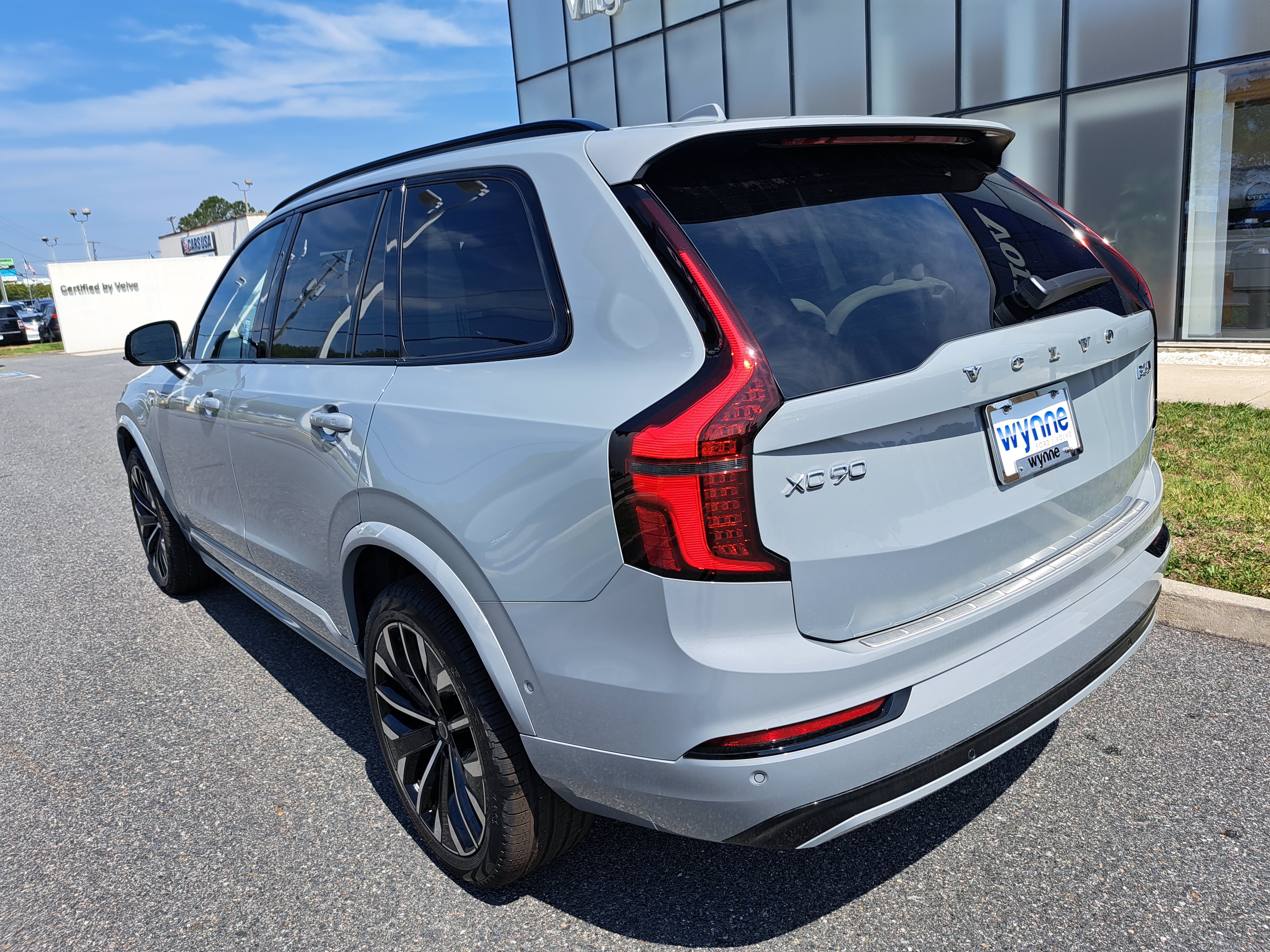 New 2026 Volvo XC90 B6 Ultra w/ Protection Package Premier AWD/4WD image 4