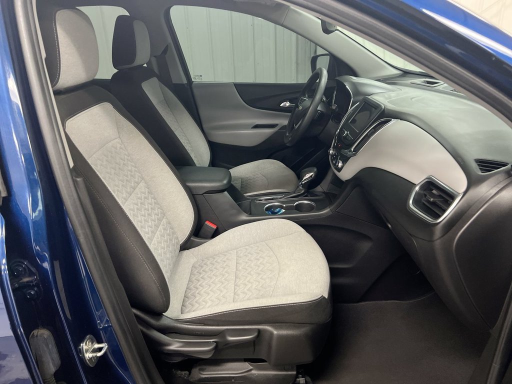 Used 2022 Chevrolet Equinox LS FWD image 21