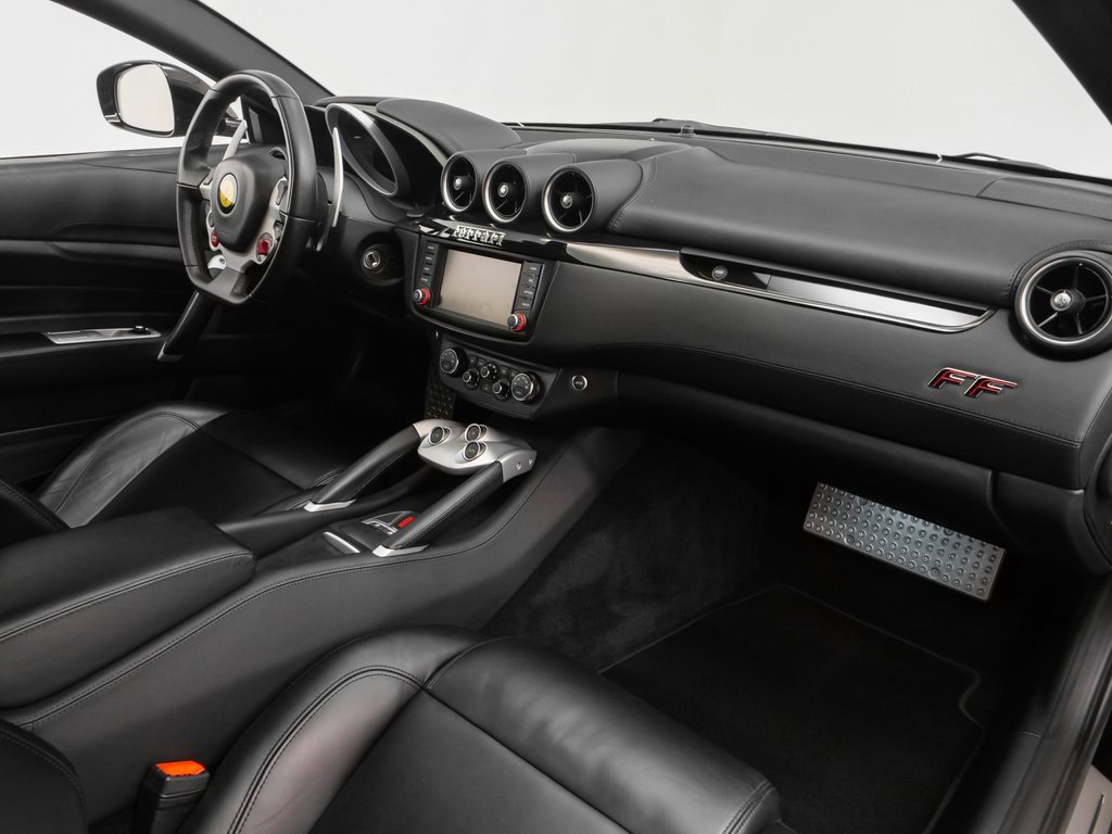 Certified 2015 Ferrari FF image 24