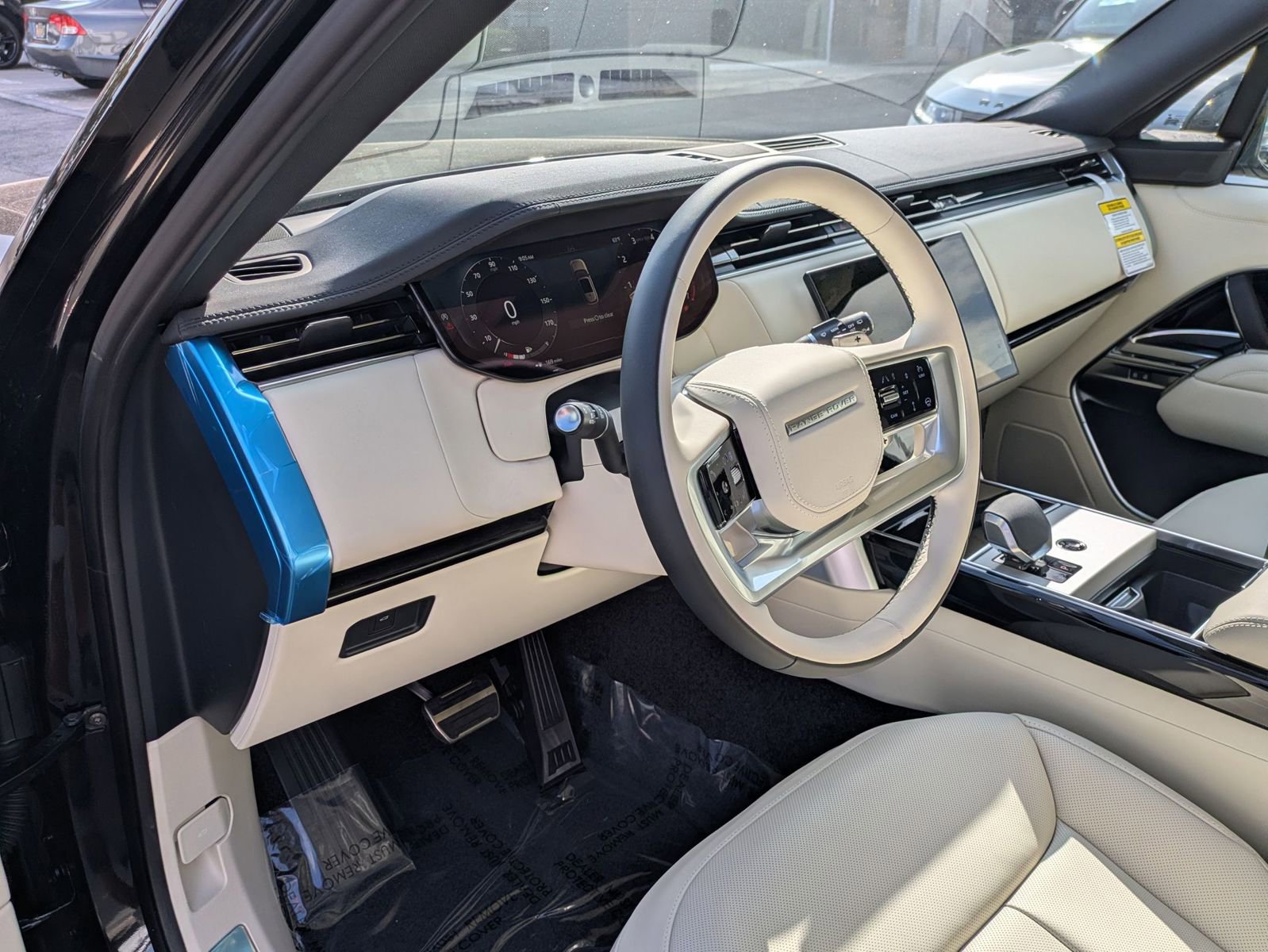 New 2026 Land Rover Range Rover SE AWD/4WD image 13