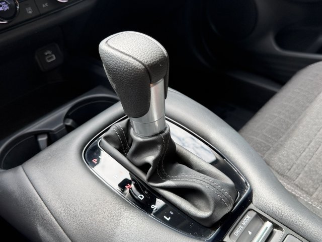Used 2025 Honda HR-V LX image 25
