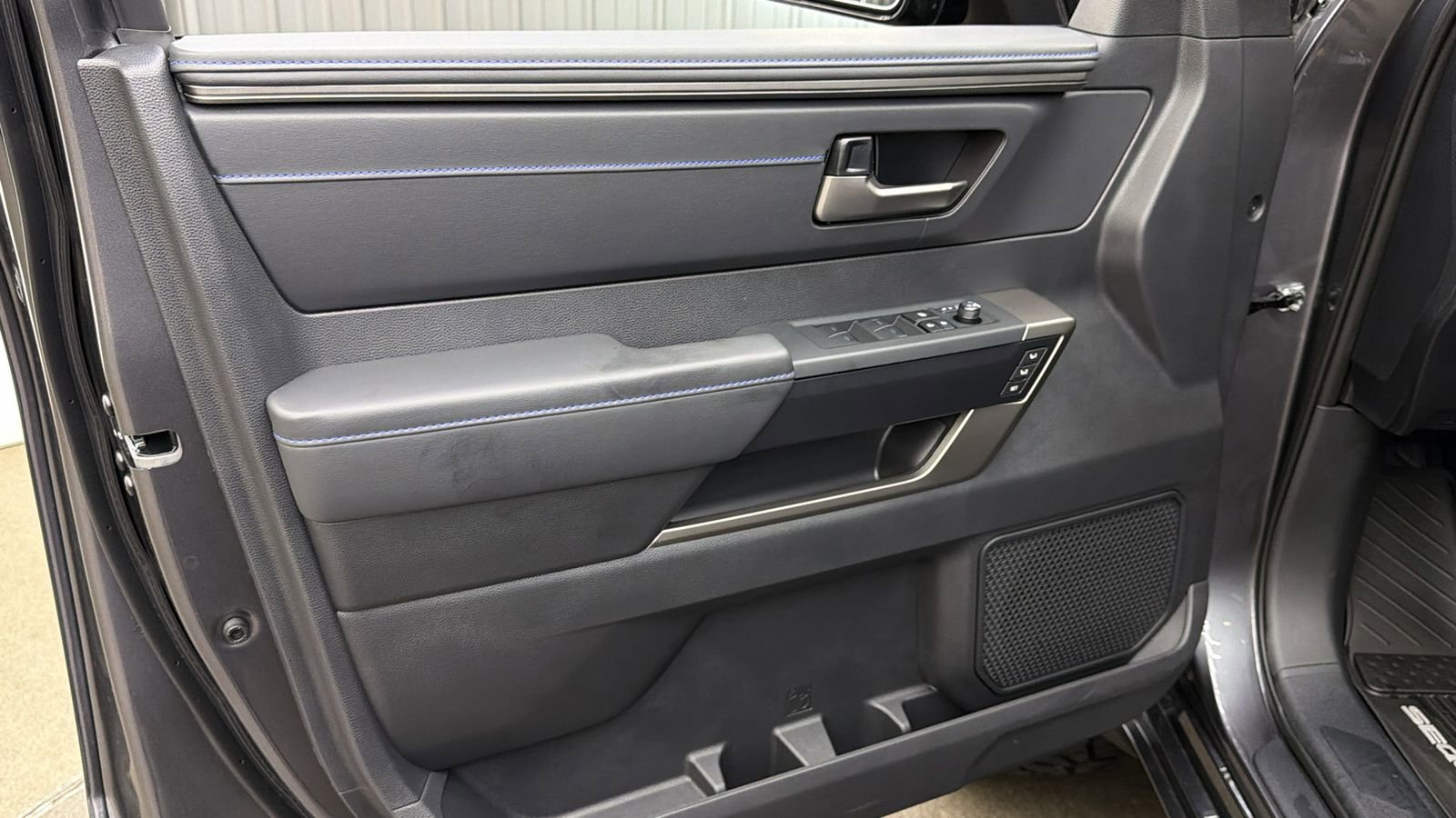 Used 2026 Toyota Sequoia Platinum w/ Tow Technology Package AWD/4WD image 22