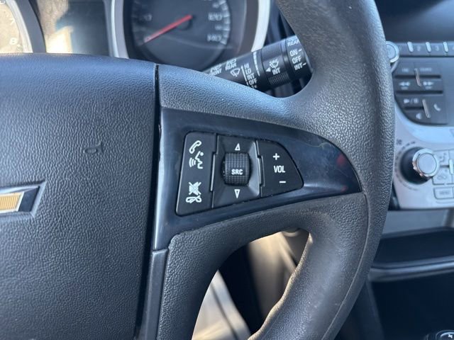 Used 2017 Chevrolet Equinox LS image 19