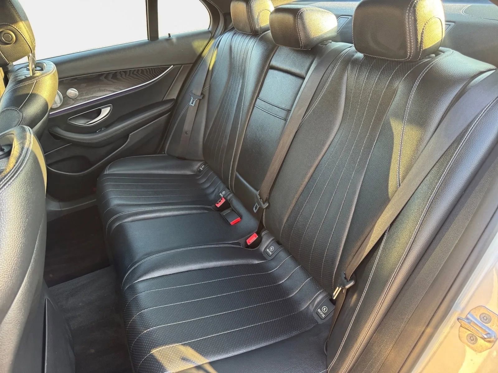 Used 2017 Mercedes-Benz E 300 4MATIC image 11