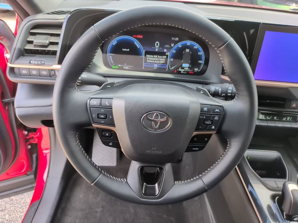 Used 2025 Toyota Crown Signia AWD/4WD image 25