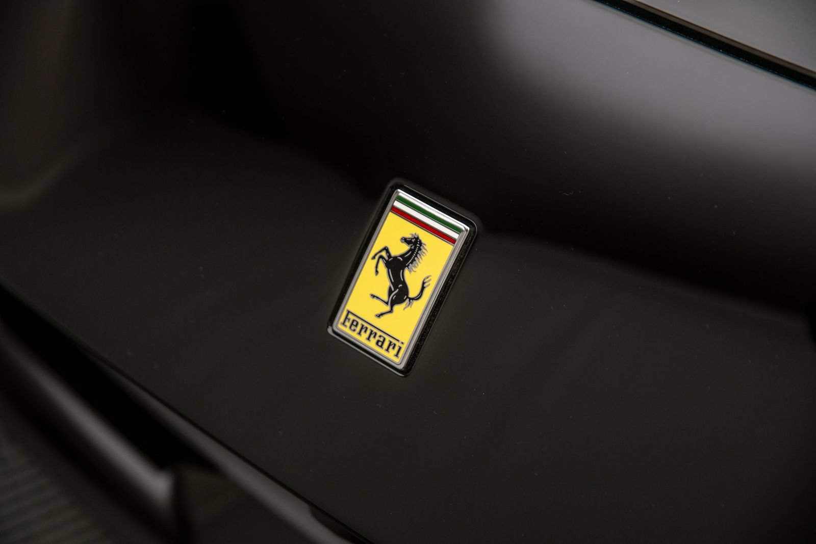 Used 2022 Ferrari 812 GTS RWD image 39