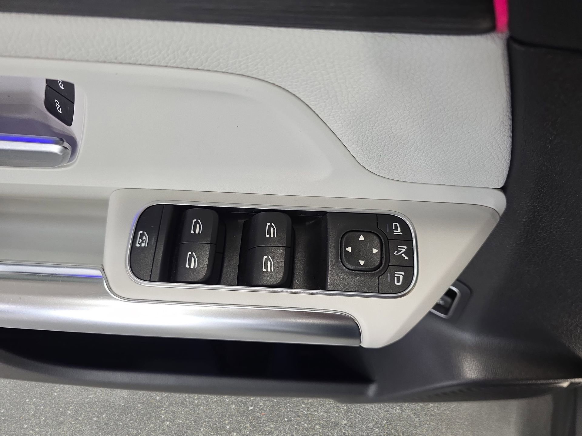 Used 2021 Mercedes-Benz GLA 250 4MATIC w/ AMG Line Exterior image 27