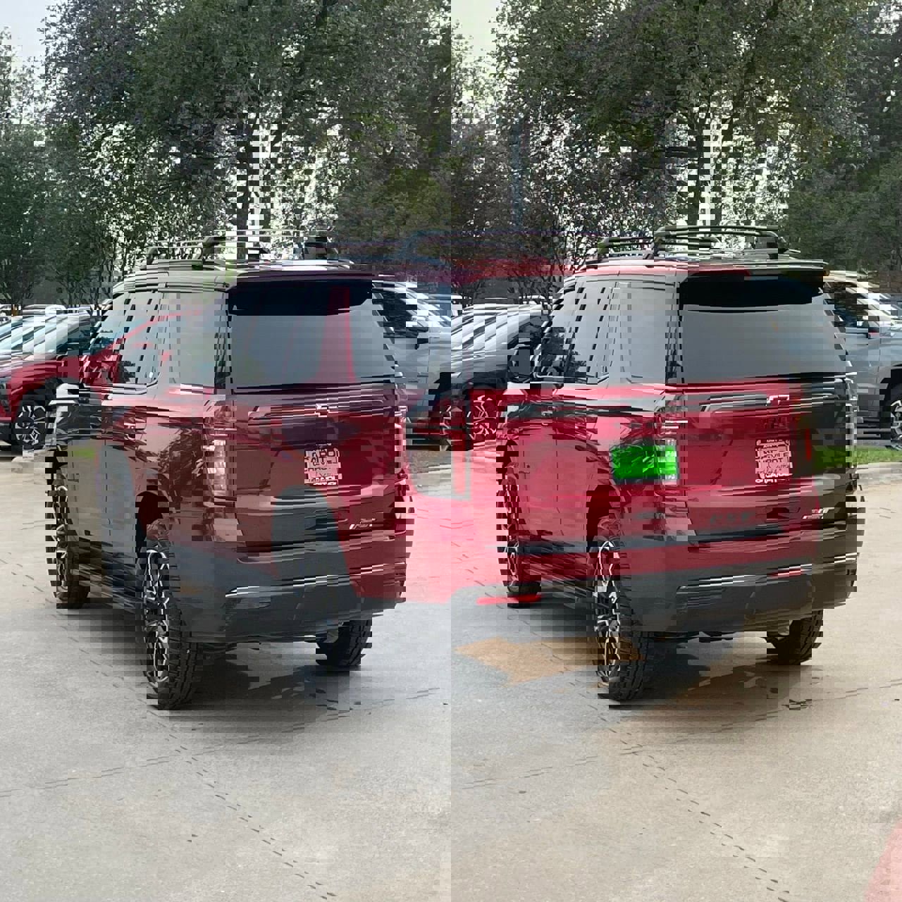 Used 2022 Chevrolet Tahoe RST w/ Luxury Package AWD/4WD image 4