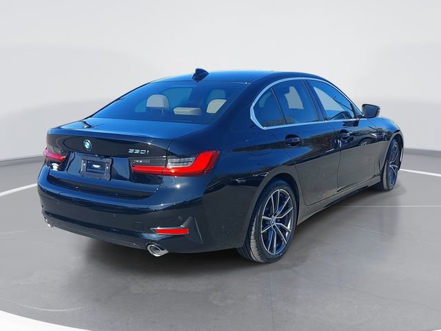 Used 2021 BMW 330i Sedan w/ Premium Package image 3