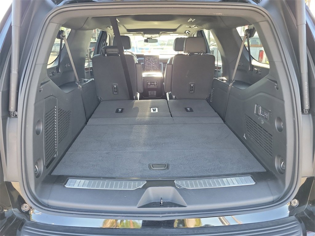 Used 2025 GMC Yukon XL Denali w/ Sun & Power Step Package image 27
