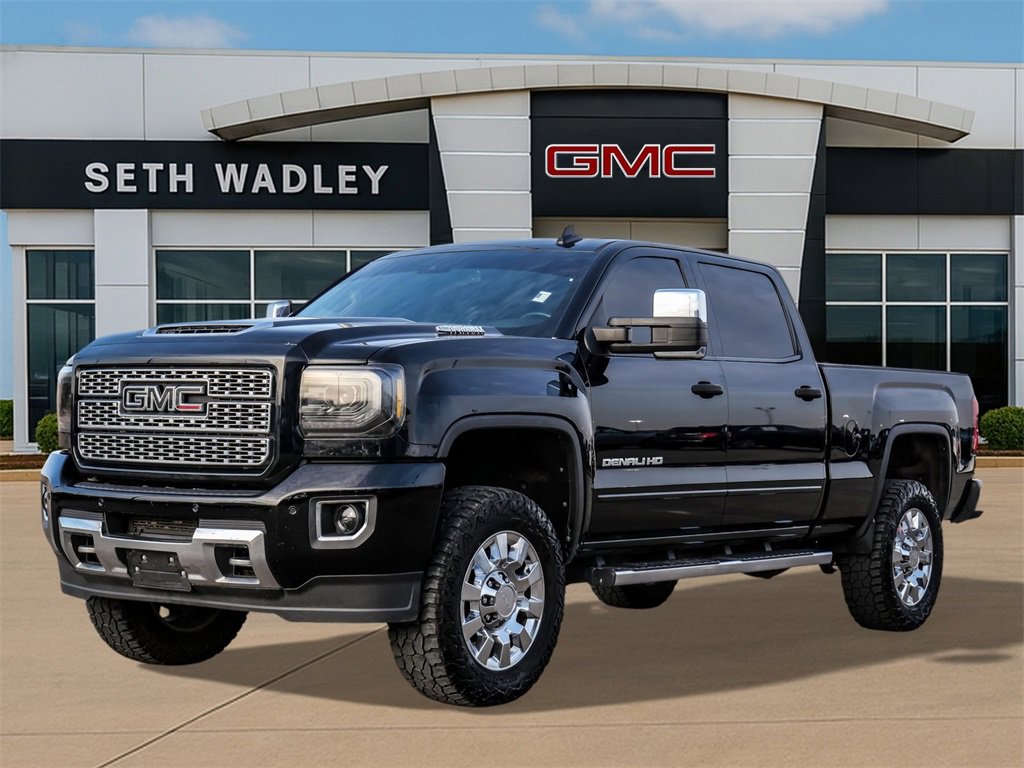 Used 2019 GMC Sierra 2500 Denali w/ Duramax Plus Package image 3