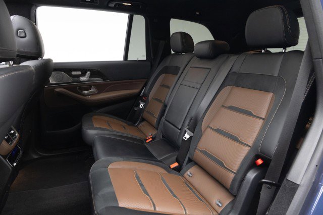 Used 2024 Mercedes-Benz GLS 63 AMG 4MATIC image 40