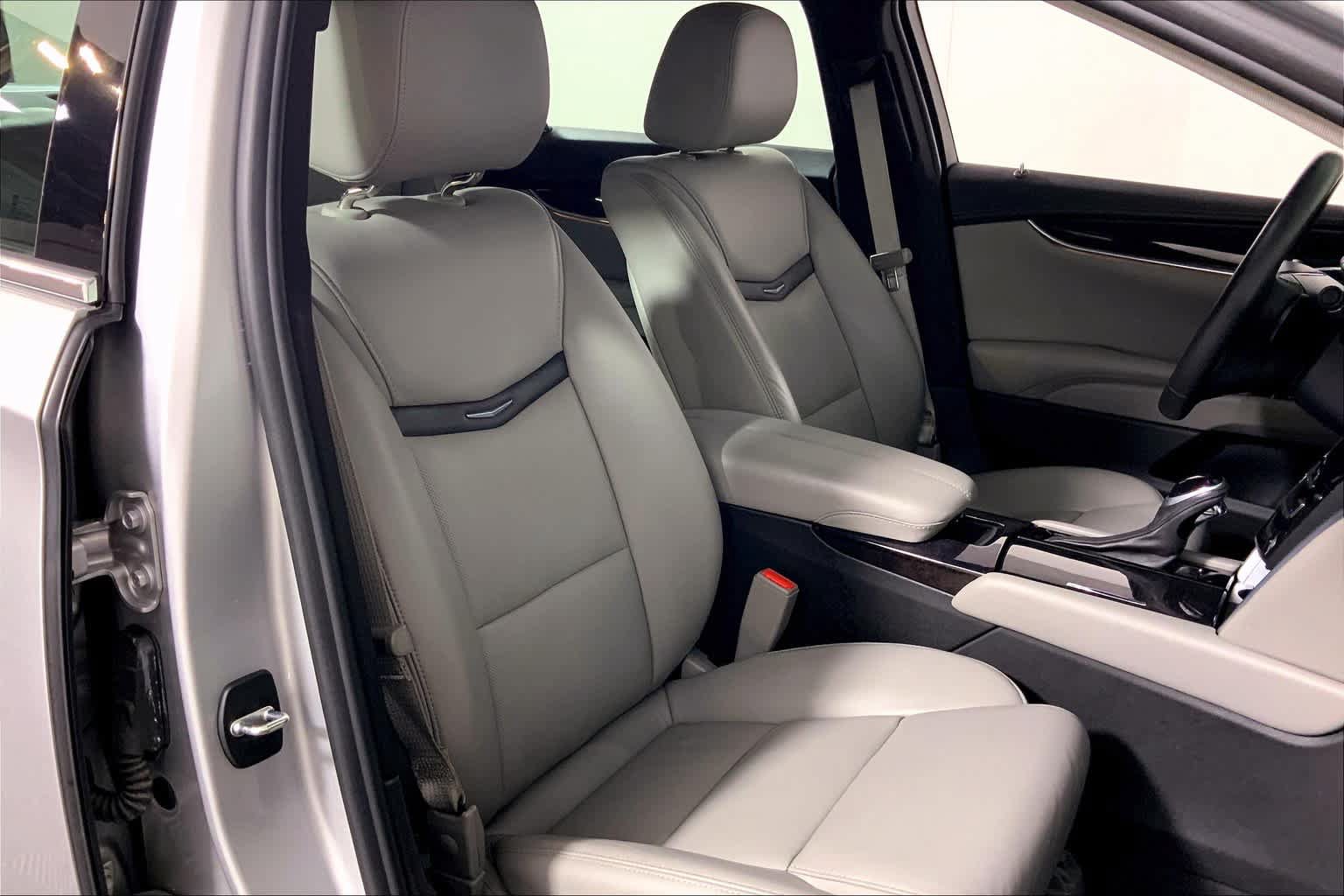 Used 2016 Cadillac XTS Luxury w/ Driver Awareness Package FWD image 9