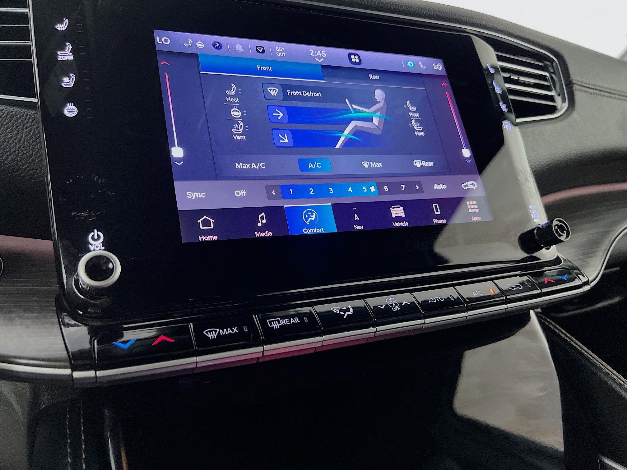 Used 2024 Jeep Wagoneer L Series II w/ Flexible Seating Group image 16