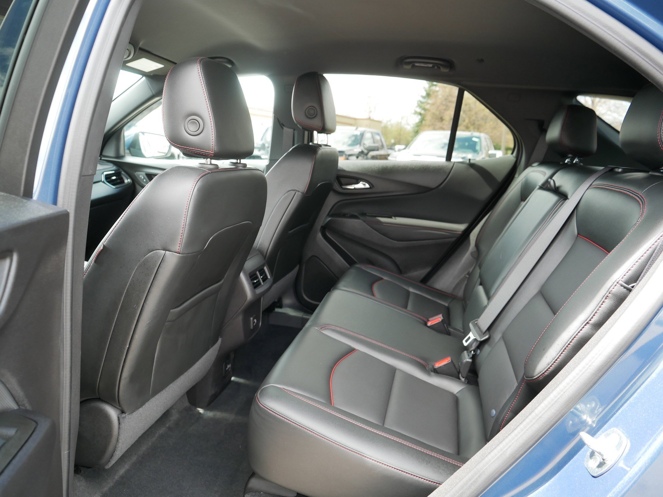 Used 2024 Chevrolet Equinox RS w/ RS Leather Package AWD/4WD image 35