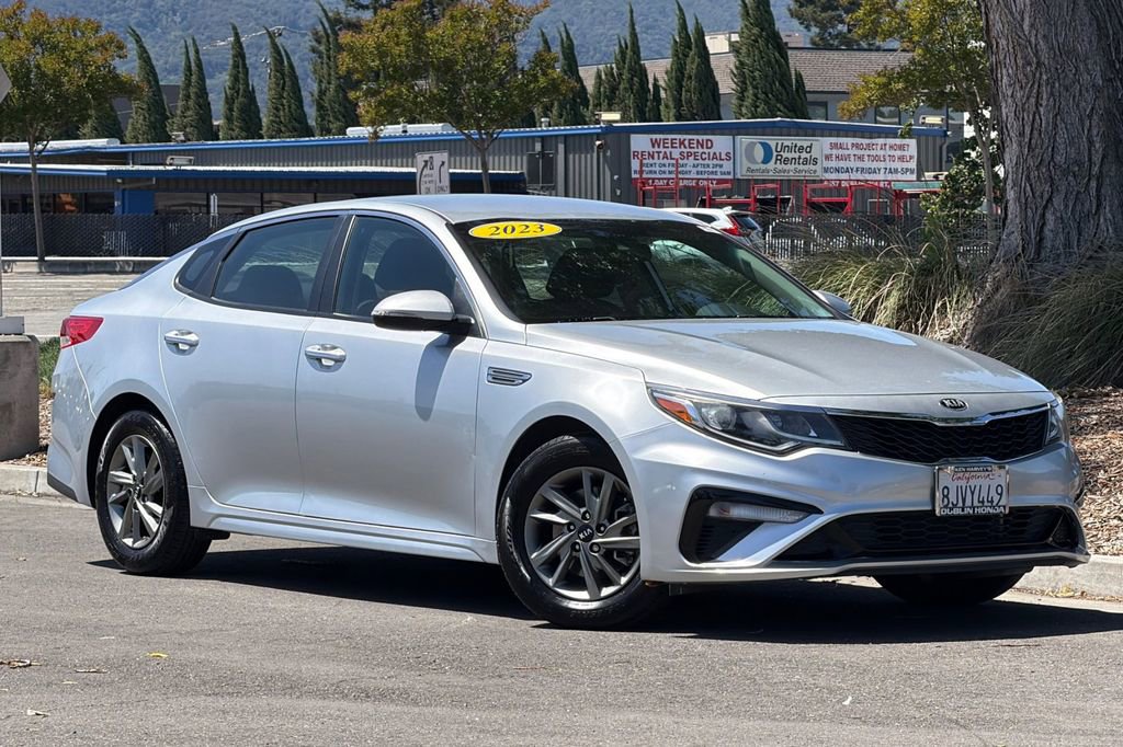 Used 2019 Kia Optima LX FWD image 2