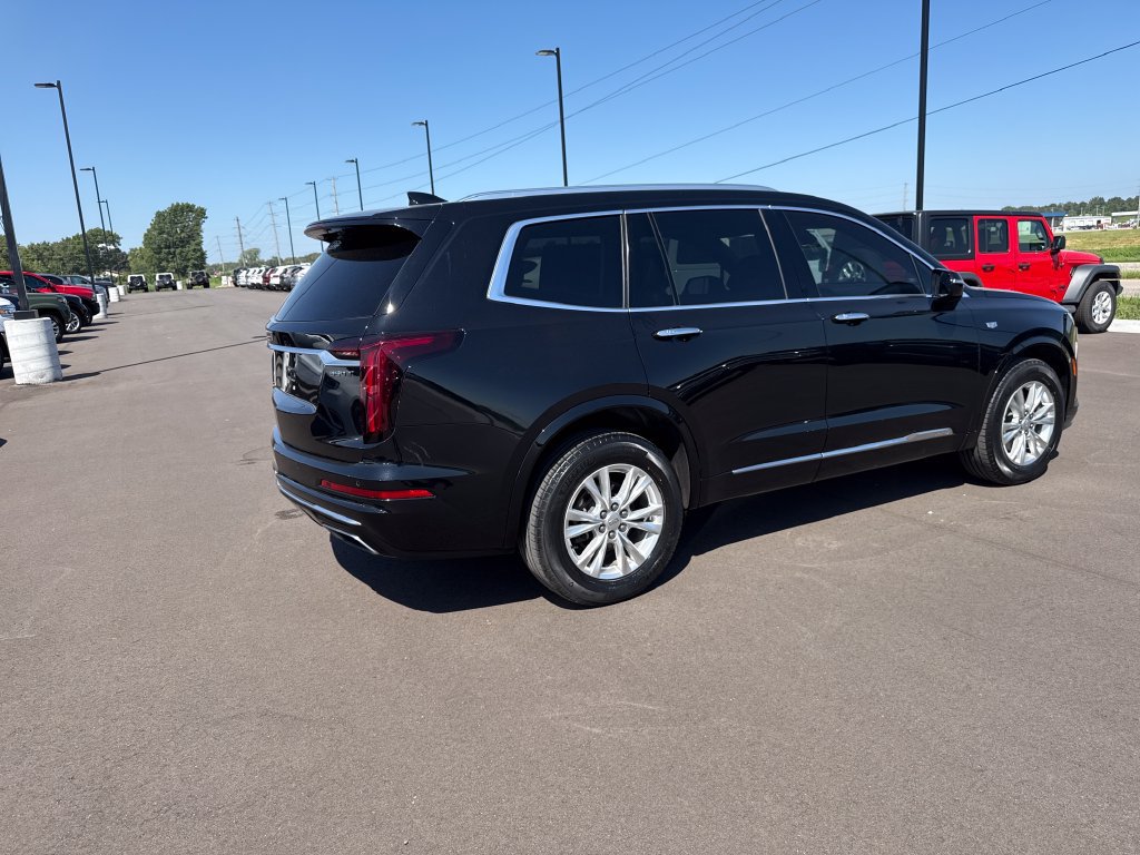 Used 2023 Cadillac XT6 Luxury AWD/4WD image 5