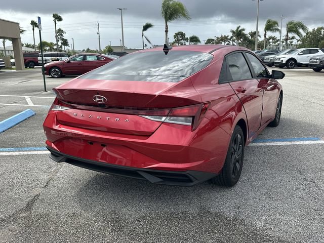 Certified 2021 Hyundai Elantra SEL image 6