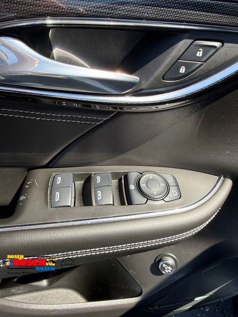 Used 2022 Buick Envision Preferred FWD image 12