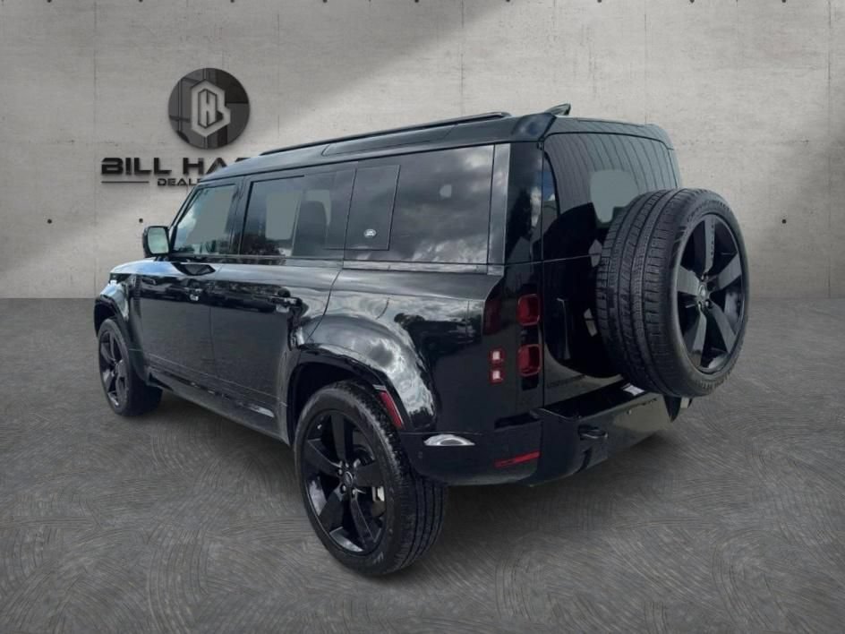 Used 2024 Land Rover Defender 110 X-Dynamic SE AWD/4WD image 2