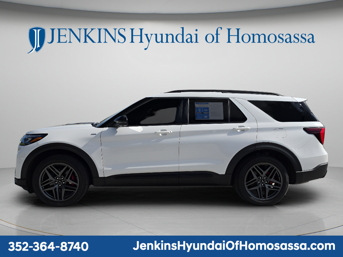 Used 2026 Ford Explorer ST-Line w/ ST-Line Street Pack AWD/4WD image 9