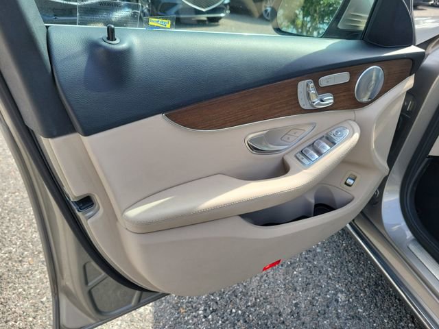 Used 2019 Mercedes-Benz C 300 4MATIC Sedan image 15