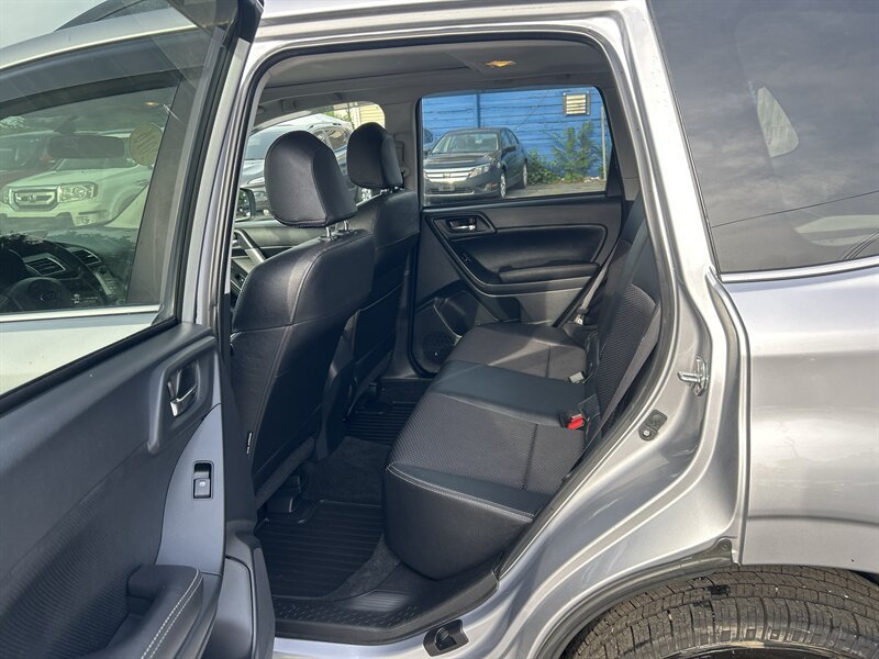 Used 2016 Subaru Forester 2.0XT Premium AWD/4WD image 10
