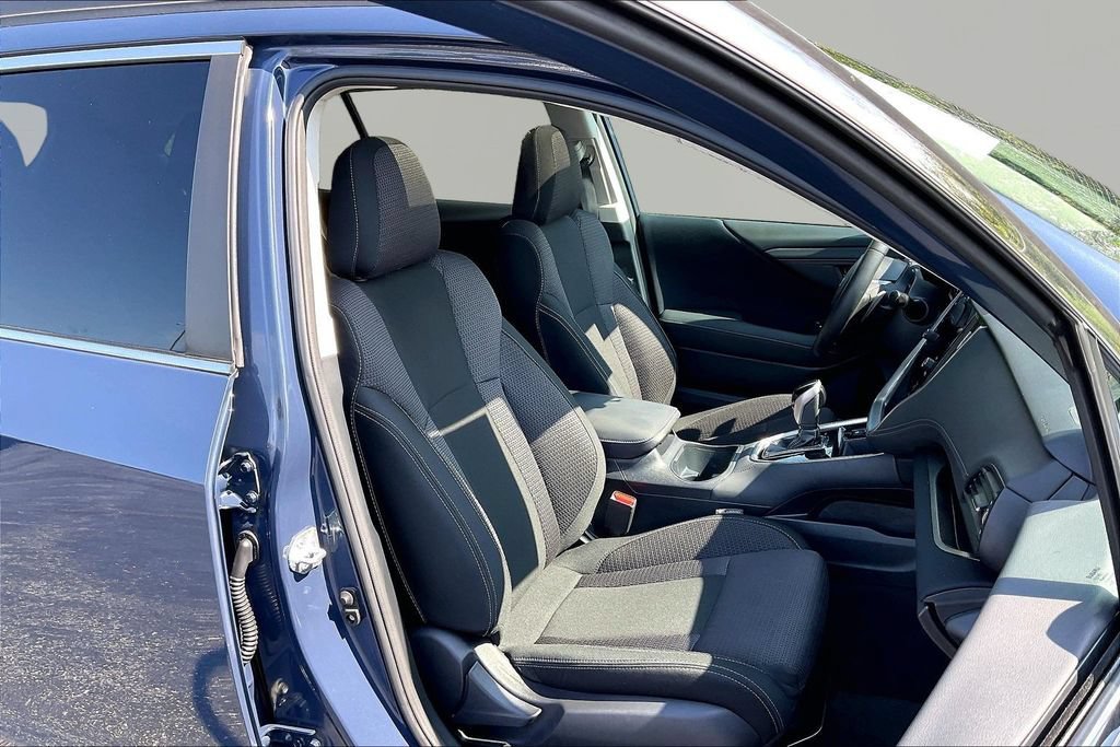 Used 2024 Subaru Outback Premium AWD/4WD image 32