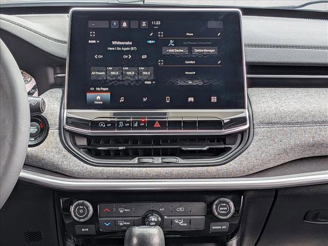 Used 2023 Jeep Compass Latitude w/ Sun and Sound Group AWD/4WD image 13